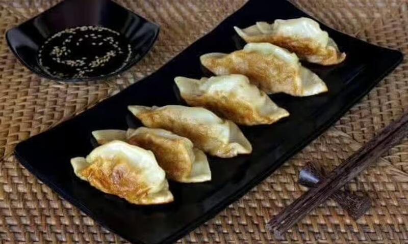 Steamed Gyoza Dumpling (6)