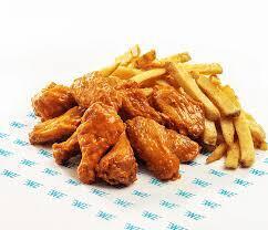 8 Cut Wings w. French Fries